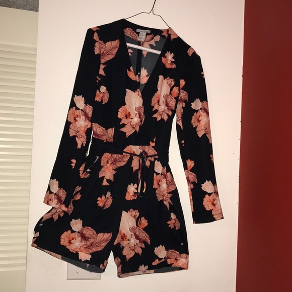 H&M floral romper - US 4 - Picture 2 of 3